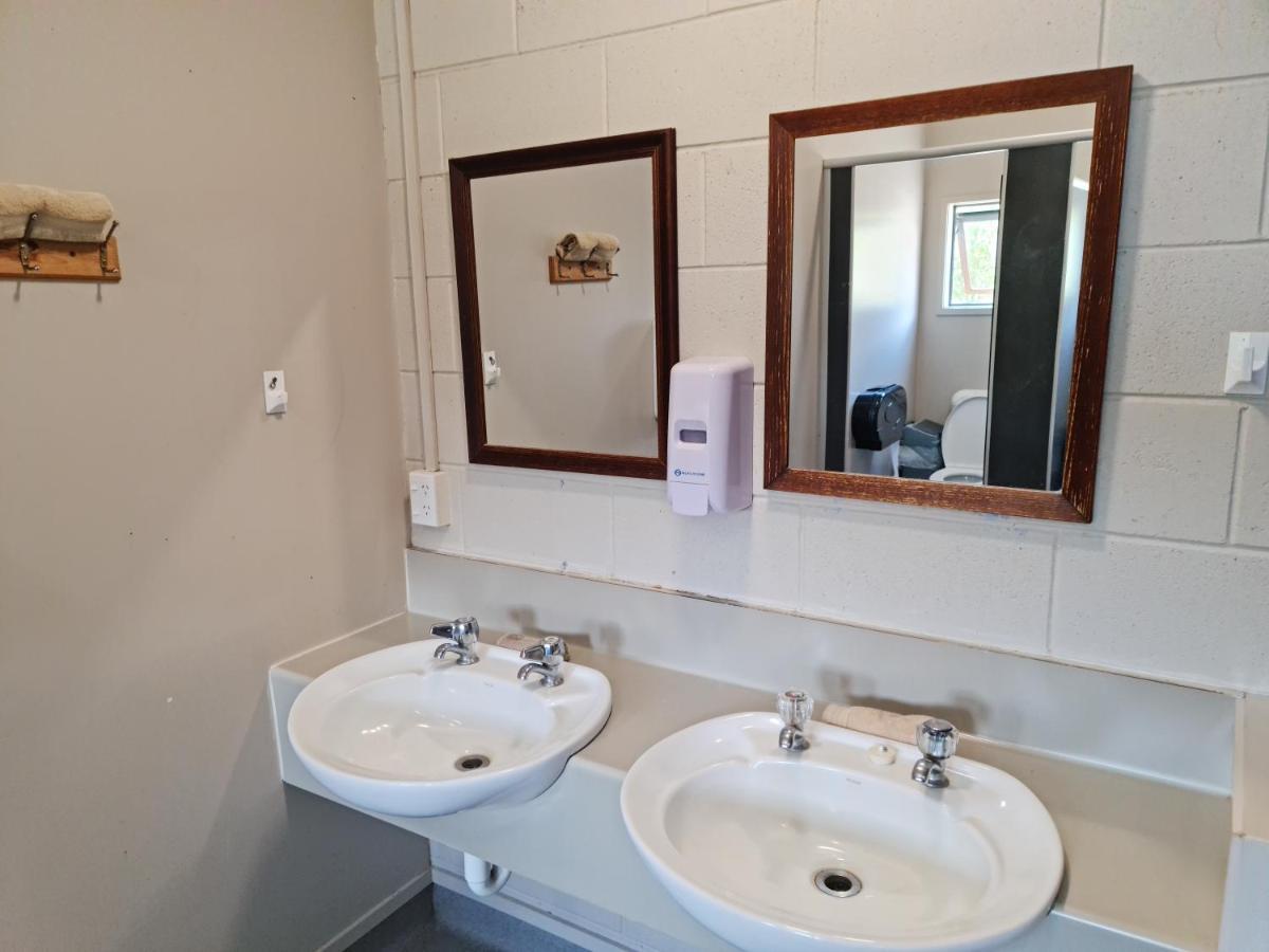 Seabreeze Holiday Park Hotwater Beach Екстер'єр фото